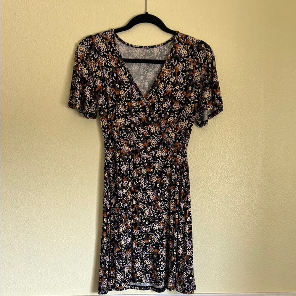 41 Hawthorn Floral Black Dress Size: XS Petite